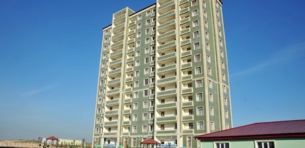 Mehriban Əliyeva kimsəsiz məzunlar üçün tikilmiş binanın açılışında iştirak edib - FOTOLAR