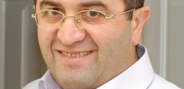"Prezidentin əfv qərarını alqışlayıram" - Rəşid Hacılı