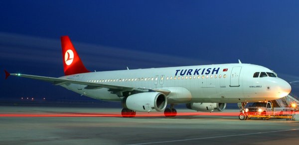 Türk Hava Yolları 200 azərbaycanlının Yeni ilini bərbad etdi
