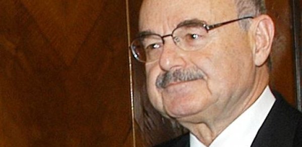 Artur Rasizadə hərbçilərlə bağlı qərar verdi