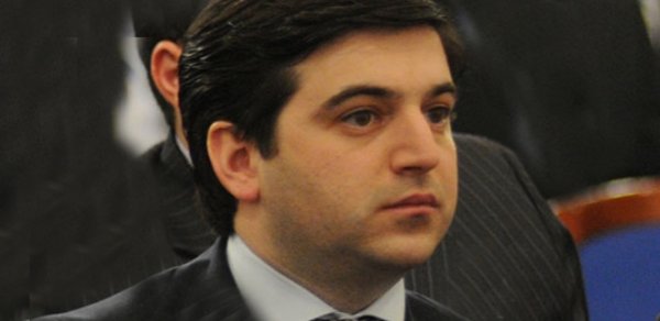 Nazir oğlu ‘Lans’ı ‘Hafka’nın əlindən aldı-  Fransa mətbuatı 