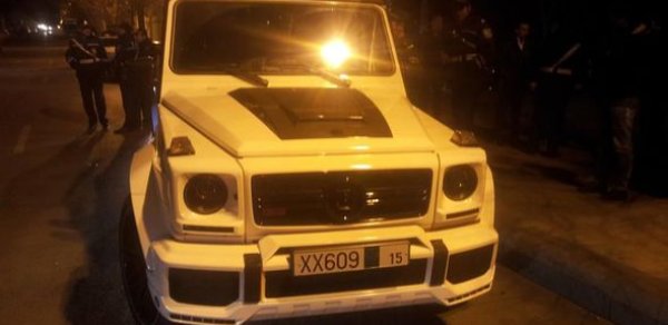 Bakıda 300 minlik maşını küçədə atıb qaçdılar- FOTO - VİDEO