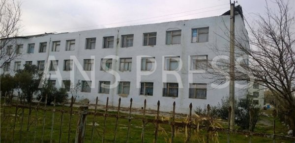 Məktəbin damı uçdu - FOTOLAR