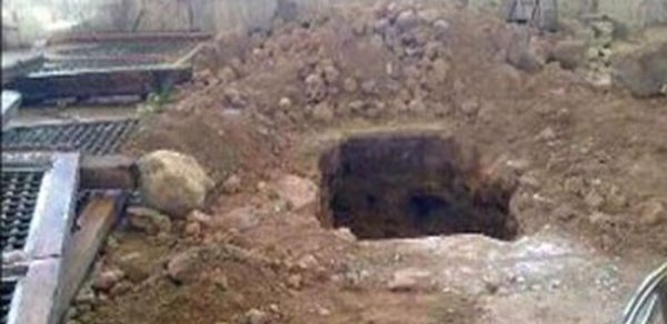 Bakıda ana fəryadı: O, oğlunun meyitini qəbiristanlıqdan çıxara bilmir – VİDEO