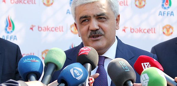 Rövnəq Abdullayevdən stadionun çökmə xəbərinə -  MÜNASİBƏT 