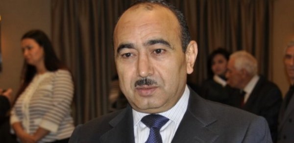 "Mətbuat xalqla dövlət arasında, dövlətlə ictimai-siyasi institutlar arasında bağlayıcı vasitədir"– Əli Həsənov