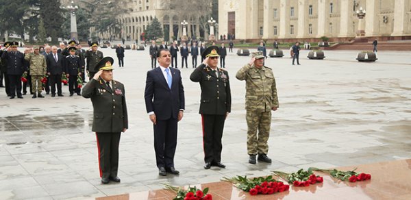 Ramil Səfərovla Rövşən Əkbərov Gəncədə – FOTOLAR