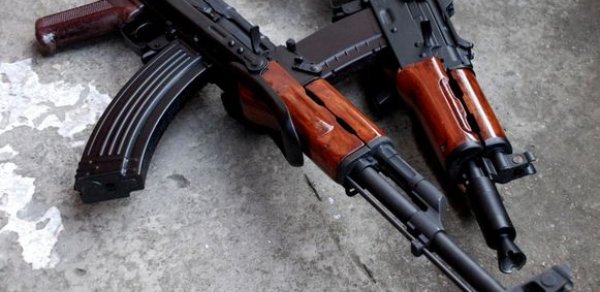 Bakıda vətəndaşdan “Kalaşnikov” avtomatı çıxdı