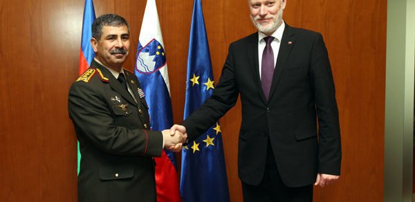 Zakir Həsənov Sloveniya Parlamentində qəhrəmanımızdan danışdı - FOTOLAR