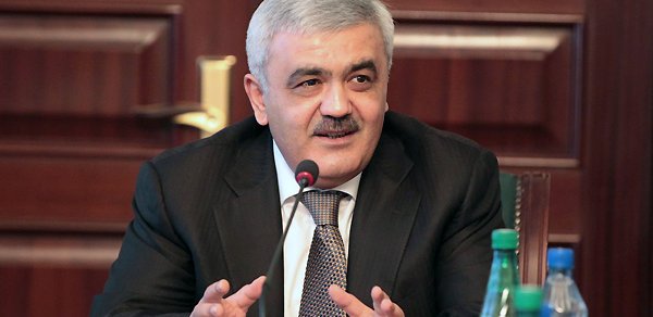 “Bir milyard kredit götürmək istəyirik” – Rövnəq Abdullayev