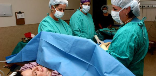 Daha bir özəl klinikada ana ölümü baş verdi