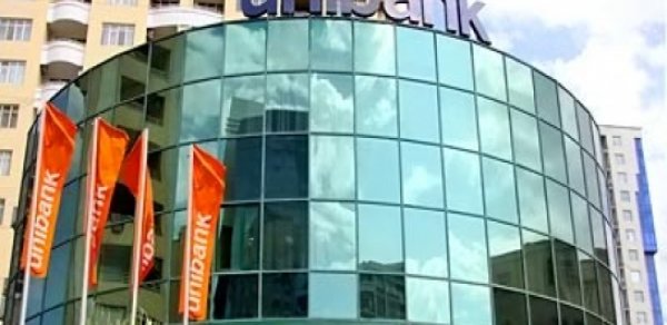 ‘Unibank’ın filialı qarşısında aksiya –  müştərilər yolu bağladı ( İDDİA)