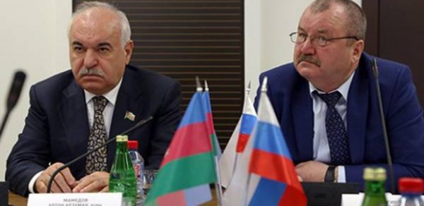 Ziya Məmmədovun qardaşı yeni qatarların şərəfinə şampan sındırdı – FOTOLAR