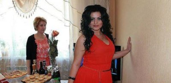 “Kişi dostlarım, belə qadınlara aldanmayın!”