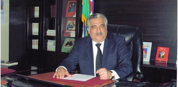 Əhəd Abıyev: “Daşkəsəndə kitab mağazası var ki?!”
