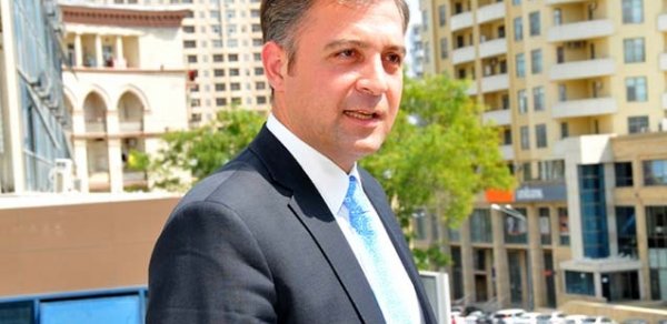 Keçmiş deputatın oğlu "Unibank"da direktor oldu