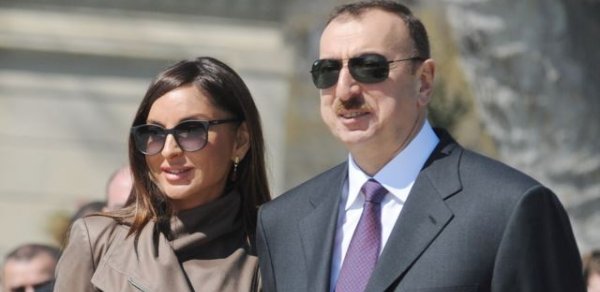 Prezident və xanımı sərgidə