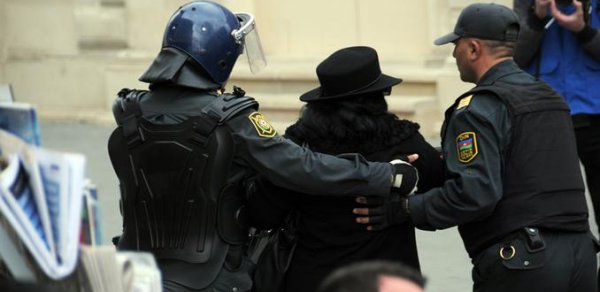 Azərbaycanda polisi saymayan məşhurlar kimlərdir? -SİYAHI