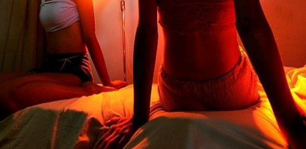 Daha bir kafedə fahişəxana aşkarlandı