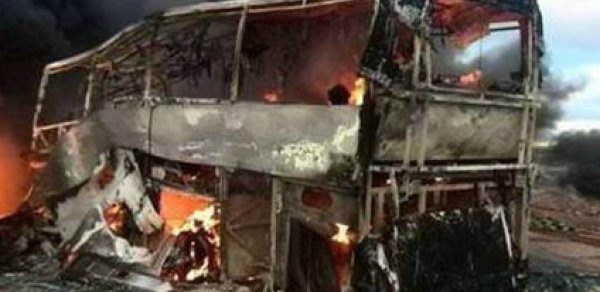 Avtobus yandı, 33 idmançı öldü