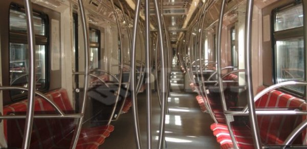 Yeni qatarlar metroda - FOTOLAR