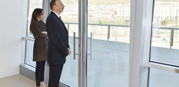 İlham Əliyevlə ailəsi İdman Sarayında