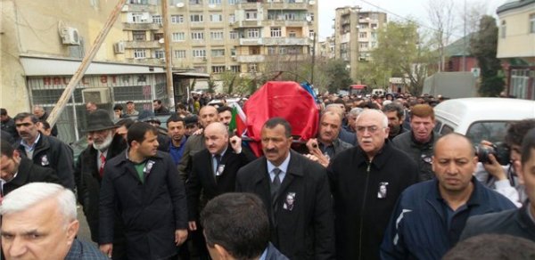Nərgiz Yaqublu son mənzilə yola salınır... - FOTOLAR