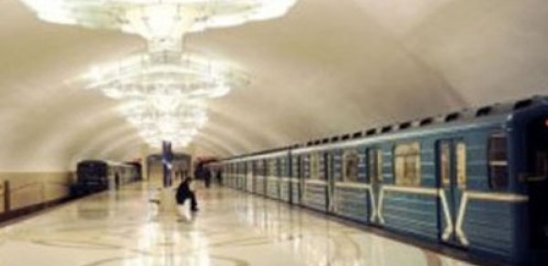 Bakı metrosunda xof: sərnişinlər boşaldıldı
