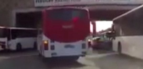 Bakıda avtobusun avtoşluğu - VİDEO