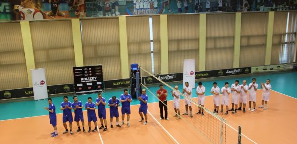 “Nar” jurnalistlər arasında keçirilən voleybol yarışmasının sponsoru oldu