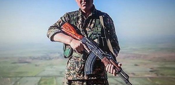 Məşhur aktyor İŞİD-lə savaşmağa getdi - FOTO