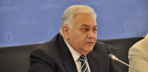 Oqtay Əsədov deputatlara xəbərdarlıq etdi