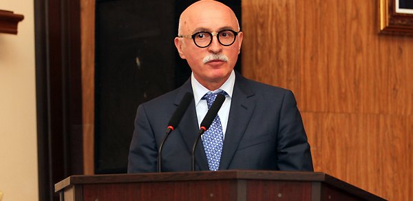 Təhsil nazirinin müavini Futbol Federasiyasına prezident seçildi