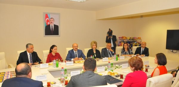 Nyu-York şəhərinin Bruklin inzibati rayonu nümayəndə heyəti Səbail rayon İcra Hakimiyyətində qəbul edilmişdir