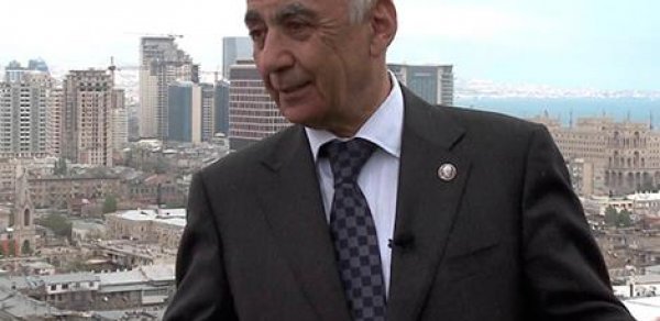 Hacıbala Abutalubov: "İstefa yox... onun yeri zindan olacaq"