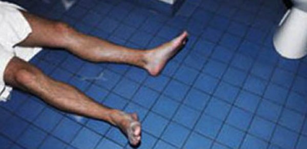 Bakıda bir nəfər mənzildə halsız vəziyyətdə tapıldı