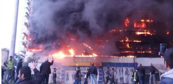 “Nargilə” kafesinin yaxınlığında yanan binanın sakinlərinə də pul ayrıldı