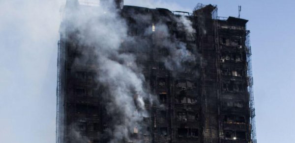 Yanmış binanın sakinlərinin pul söhbəti