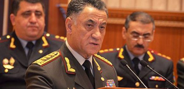 Əvvəl işdən qovdu, sonra vəzifə verdi