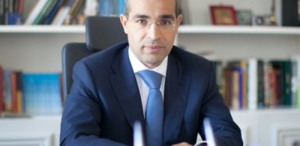 Daha bir nazirin fiaskosu: Məleykə Abbaszadə Mikayıl Cabbarovu ifşa etdi