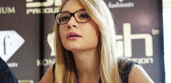 Azərbaycanda rektor qızı millət vəkilinə qarşı