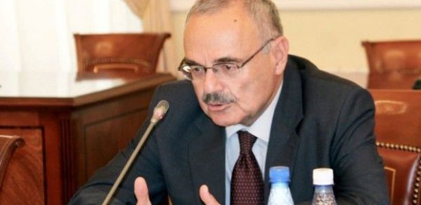 Baş nazir kiçik dövlət müəssisələrinin satışı ilə əlaqədar qərar verdi