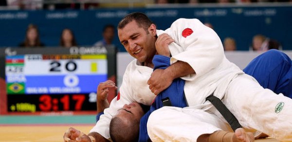 İlham Zəkiyev finalda