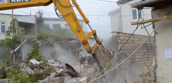 Sökülən villalarla bağlı növbəti həbslər