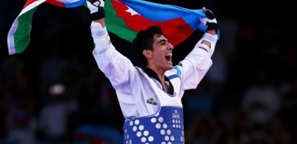 Qızıl medalın sahibi özünə yeni avtomobil aldı  - FOTO