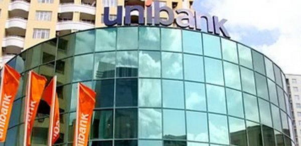 Eldar Qəribov "UniBank"ın səhmlərini Cəlal Qasımovdan aldı