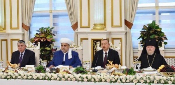“Bu, atamın ruhu qarşısında mənim borcumdur”