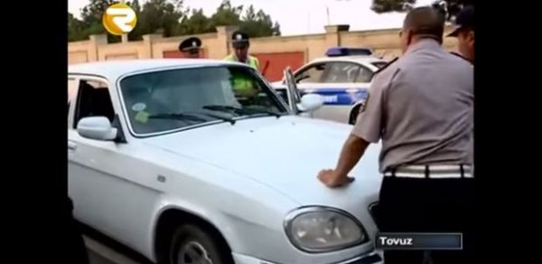 Qazaxda avtomobili yol polisinin üstünə sürdülər – VİDEO