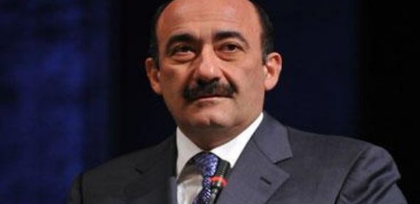 Nazir otellərin qiymətindən danışdı