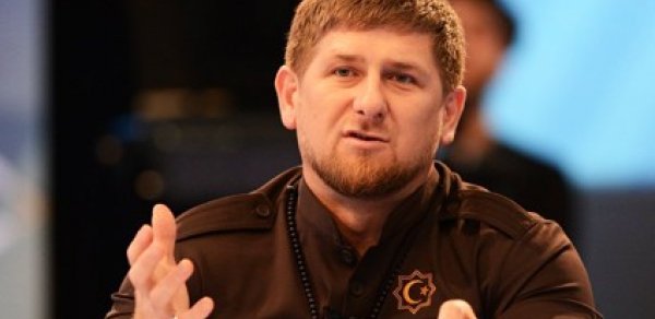 Kadırov arvadını yemək üstə boşayacaq